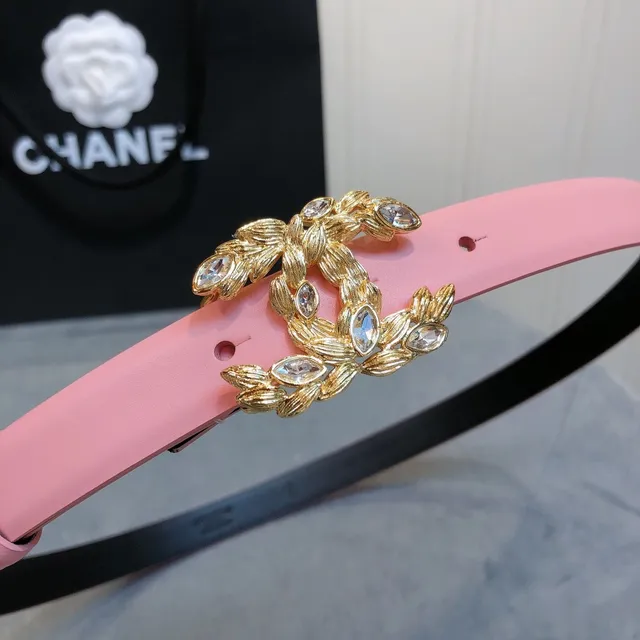 Chanel Pink Gold Matte Crystal-Embellished Laurel Buckle Leather Belt 4