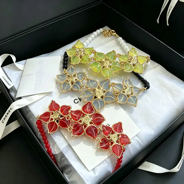 Chanel Red Beaded Enamel Camellia Necklace 4