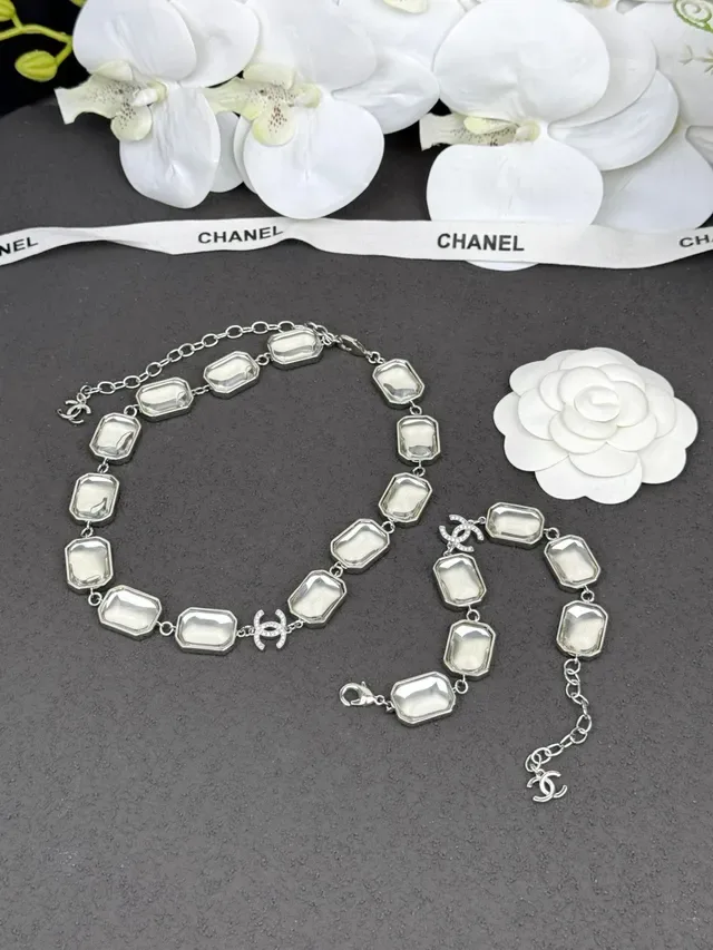 Chanel Silver White Metal Rectangular Resin-Inset Links Necklace 3
