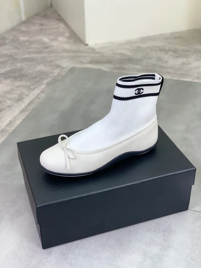 Chanel White Black Sock-Knit Ankle Shaft Striped Cuff Ballet Flat 4