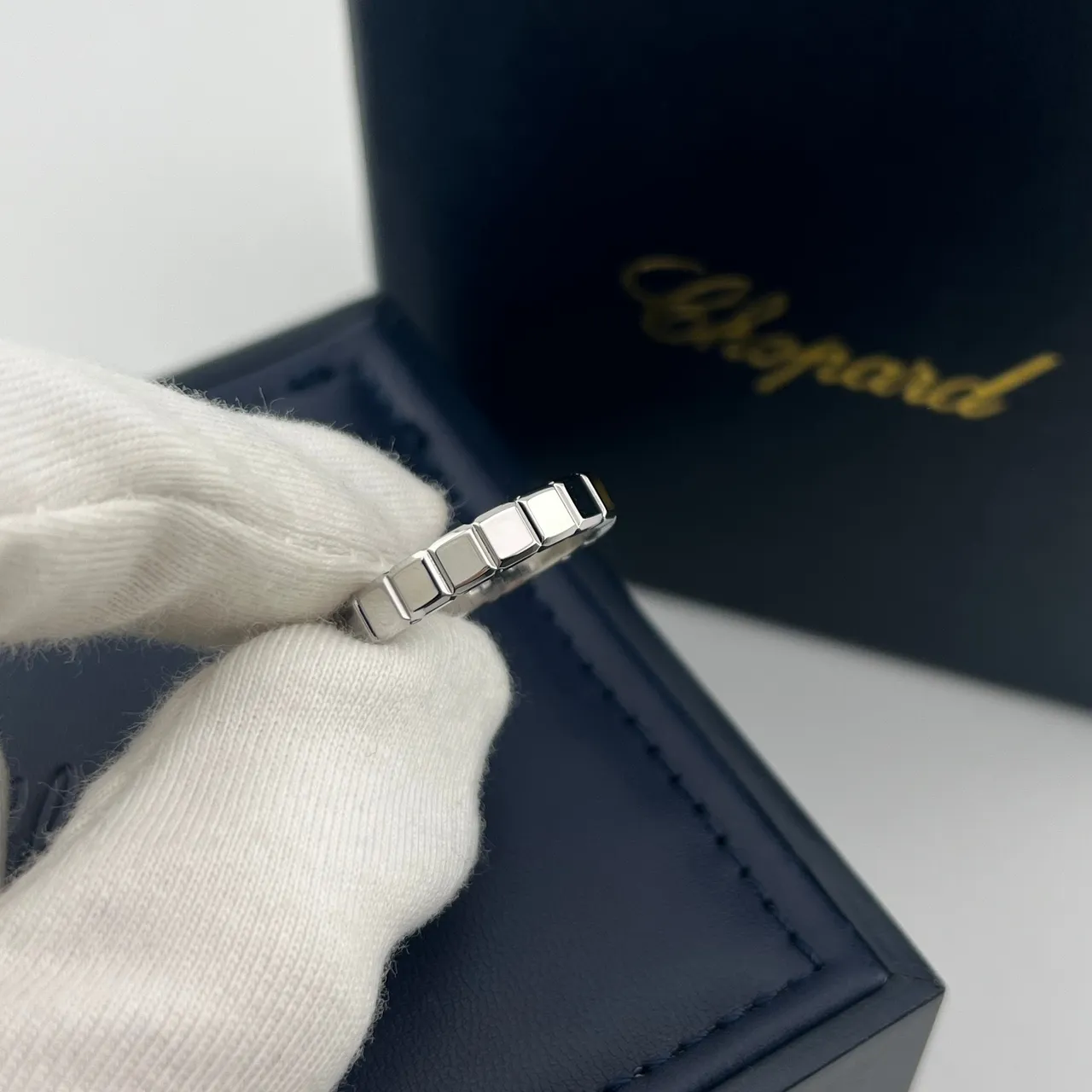 Chopard Bague Or Noir Triple Rangée Liens Carrés Multi-Ton 2