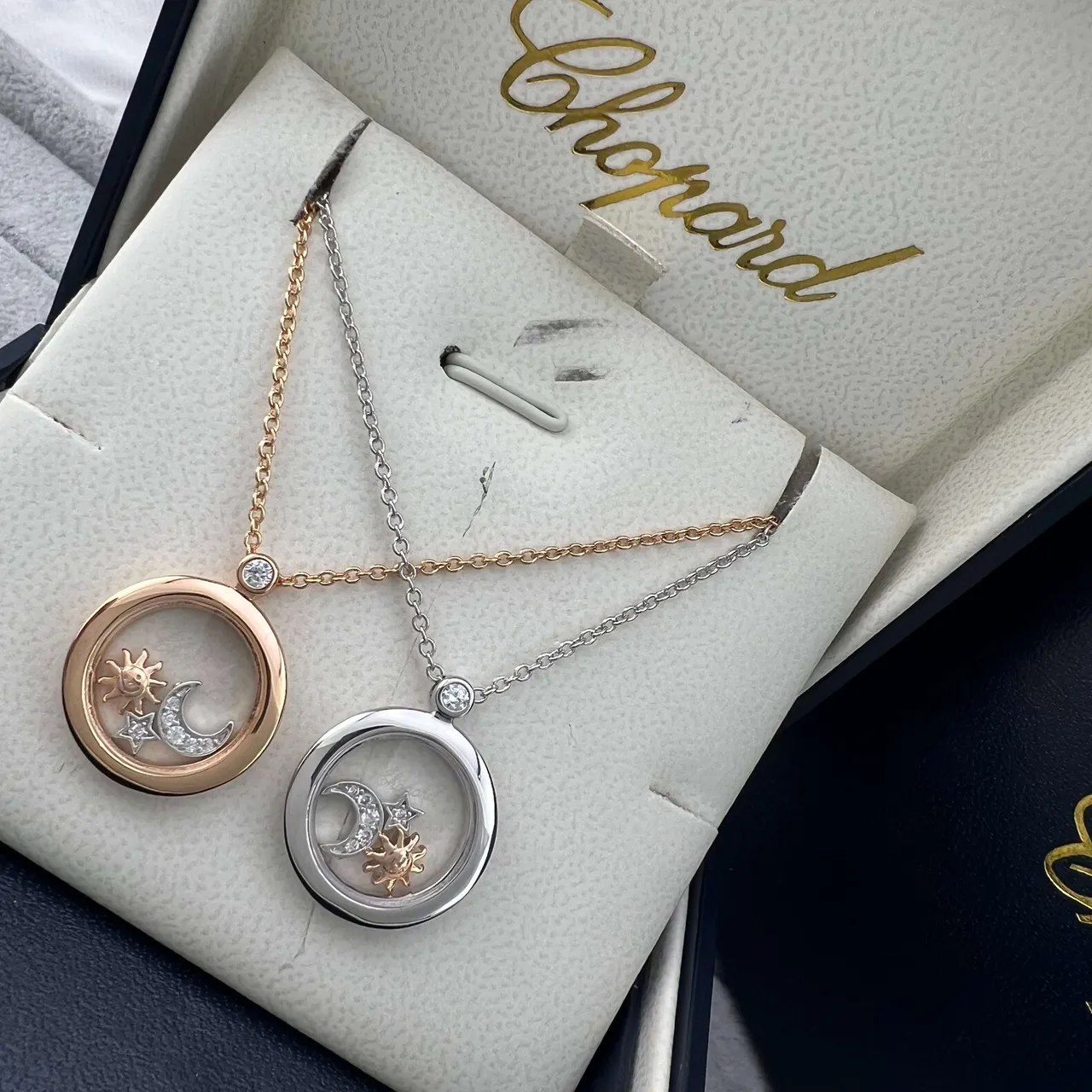 Chopard روح سعيدة نقشة سماوية قلادة الذهب الوردي والذهب الأبيض 4