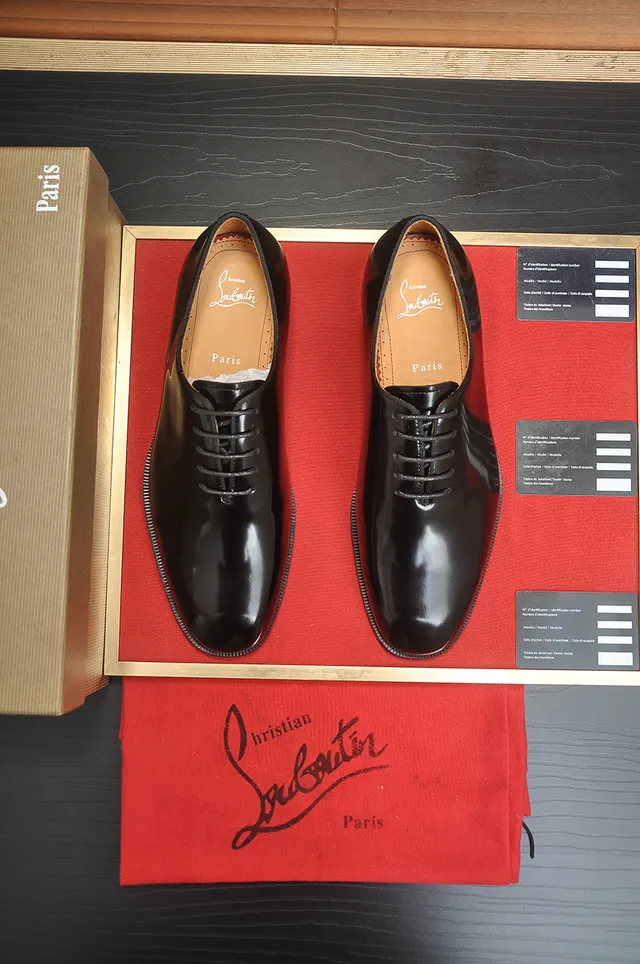 Christian Louboutin Chaussures Oxford à embout cap-toe noir poli 5