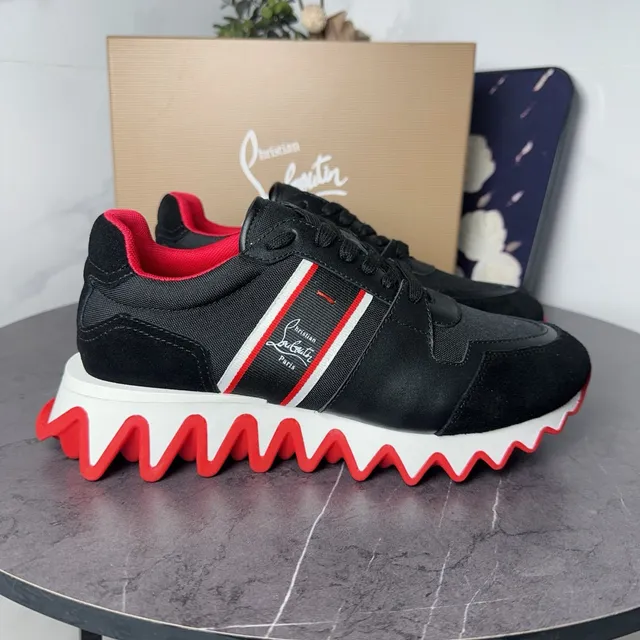 Christian Louboutin sneakers noir rouge sculpté semelle ondulée cuir daim partie supérieure sneakers chunky 7
