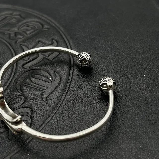Chrome Hearts Bracelet Motif Croix Fleur-De-Lis Argent Oxydé 3