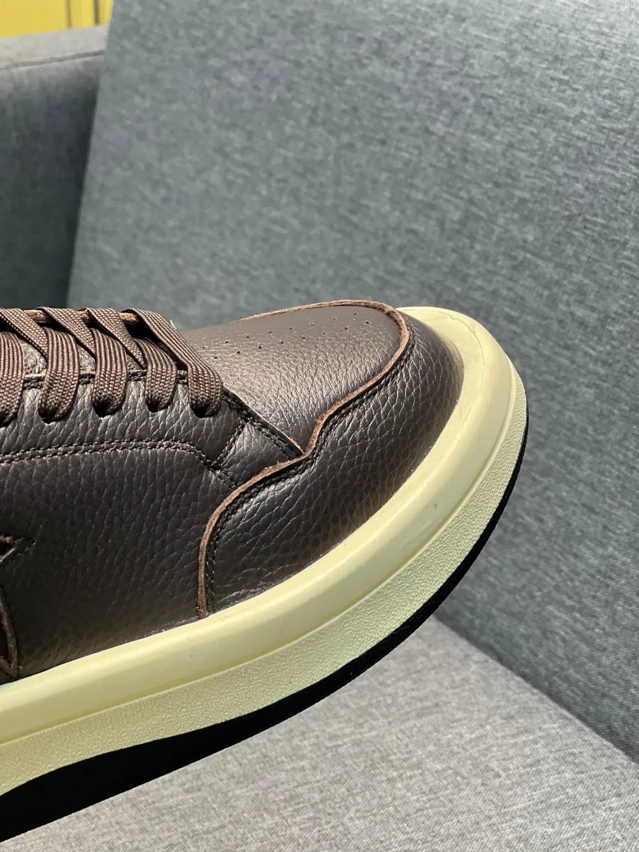Converse Tênis Lifestyle de Couro Marrom Bege Pebbled de Bico Alto 3