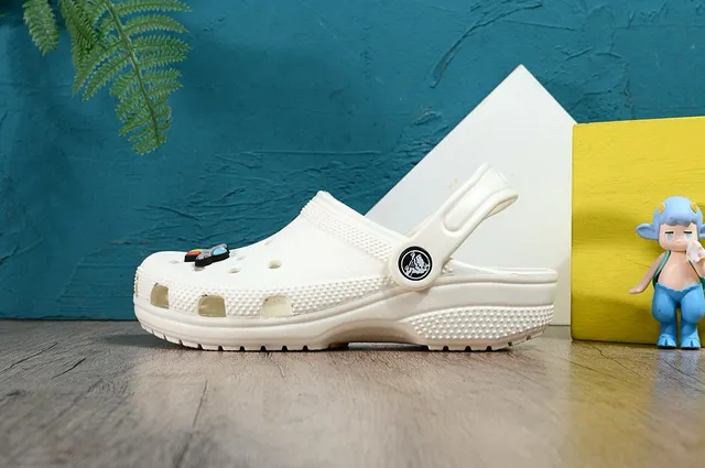 Crocs Classic Clog Vert Citron Sabots Enfants 9