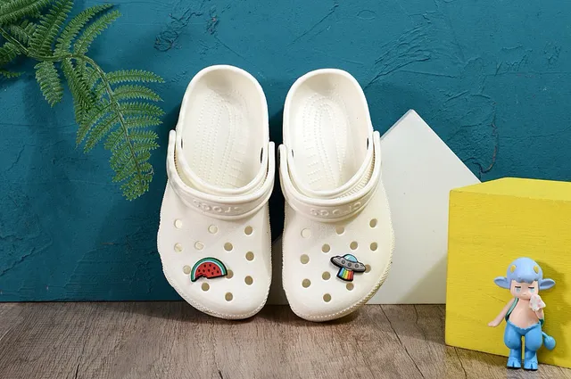 Crocs Classic Clog Vert Citron Sabots Enfants 10