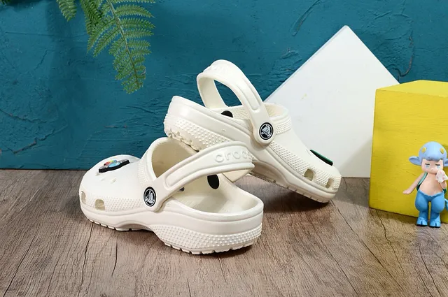 Crocs Classic Clog Vert Citron Sabots Enfants 14