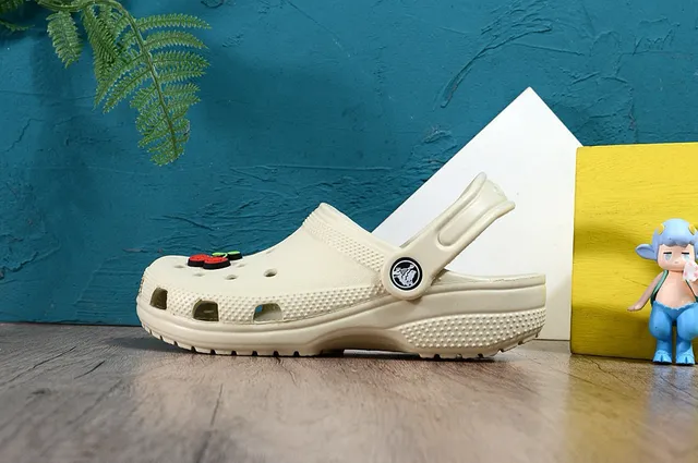 Crocs Classic Clog Vert Citron Sabots Enfants 21