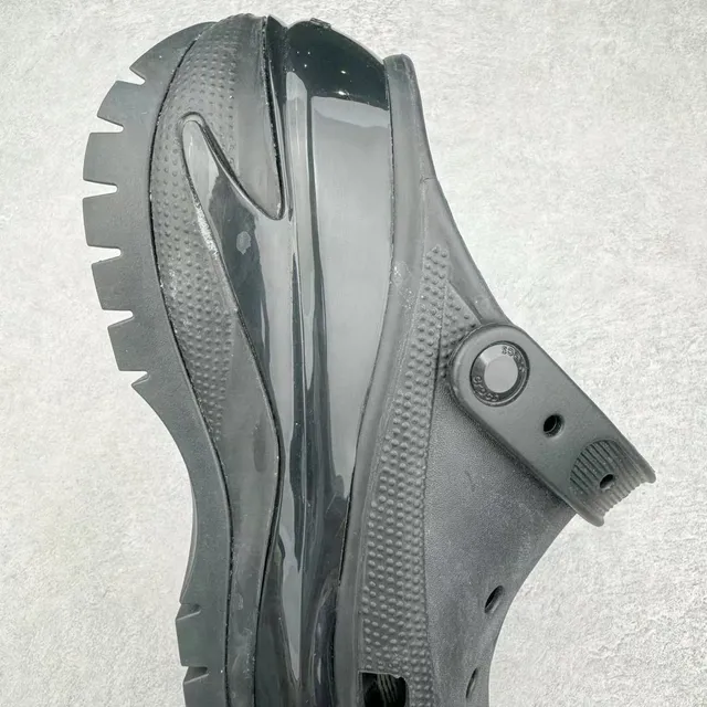 Crocs Echo Clog Black Molded Foam Platform Clog 5