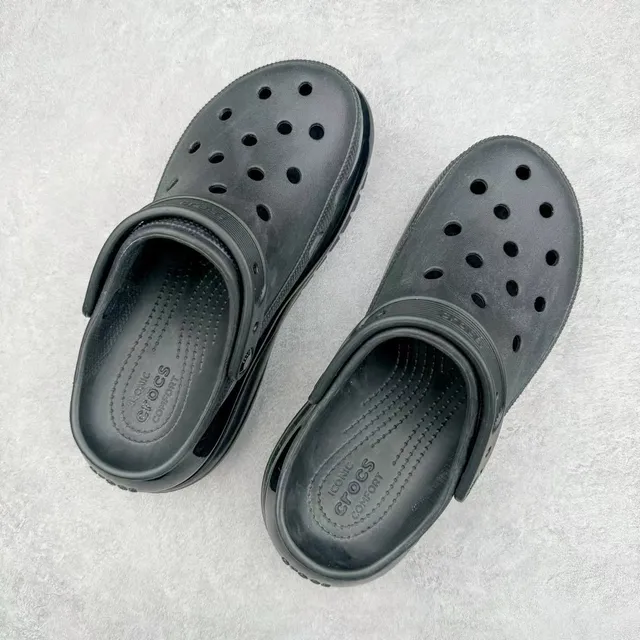 Crocs Echo Clog Black Molded Foam Platform Clog 8