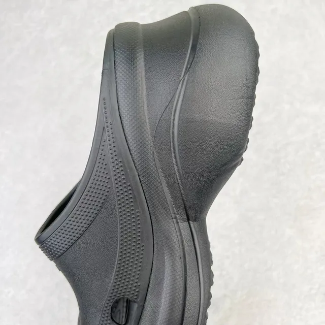 Crocs Echo Clog Black Molded Foam Platform Clog 4