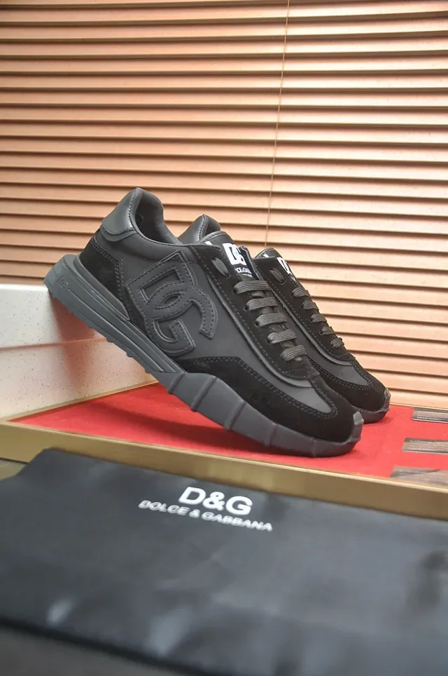 DC Shoes Black Monochrome Suede And Synthetic Overlay Lifestyle Sneakers 3