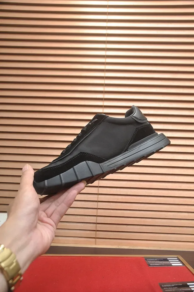 DC Shoes Black Monochrome Suede And Synthetic Overlay Lifestyle Sneakers 5
