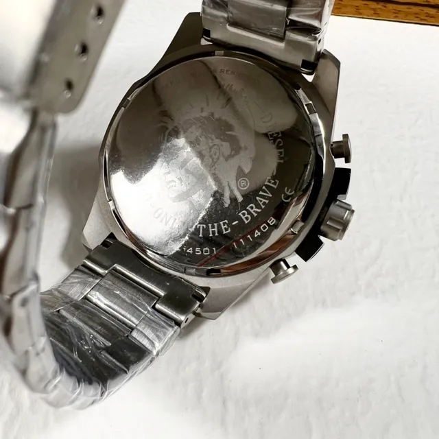 Diesel Mr. Daddy Chronograph Caixa Prateada Esfera Branca Relógio Mecânico 4