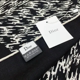 Dior 抽象刷笔画印花黑白奶油丝巾