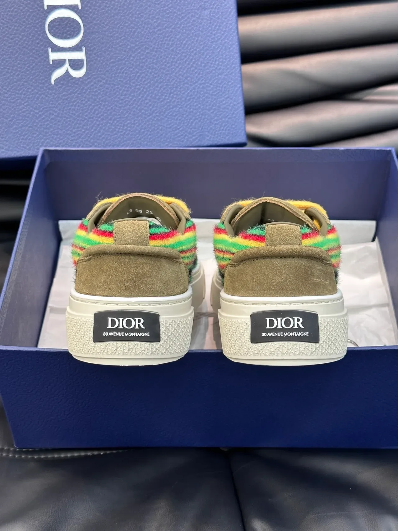 Dior tênis lifestyle Army Green Multicolor camurça superior painel lateral listrado 3