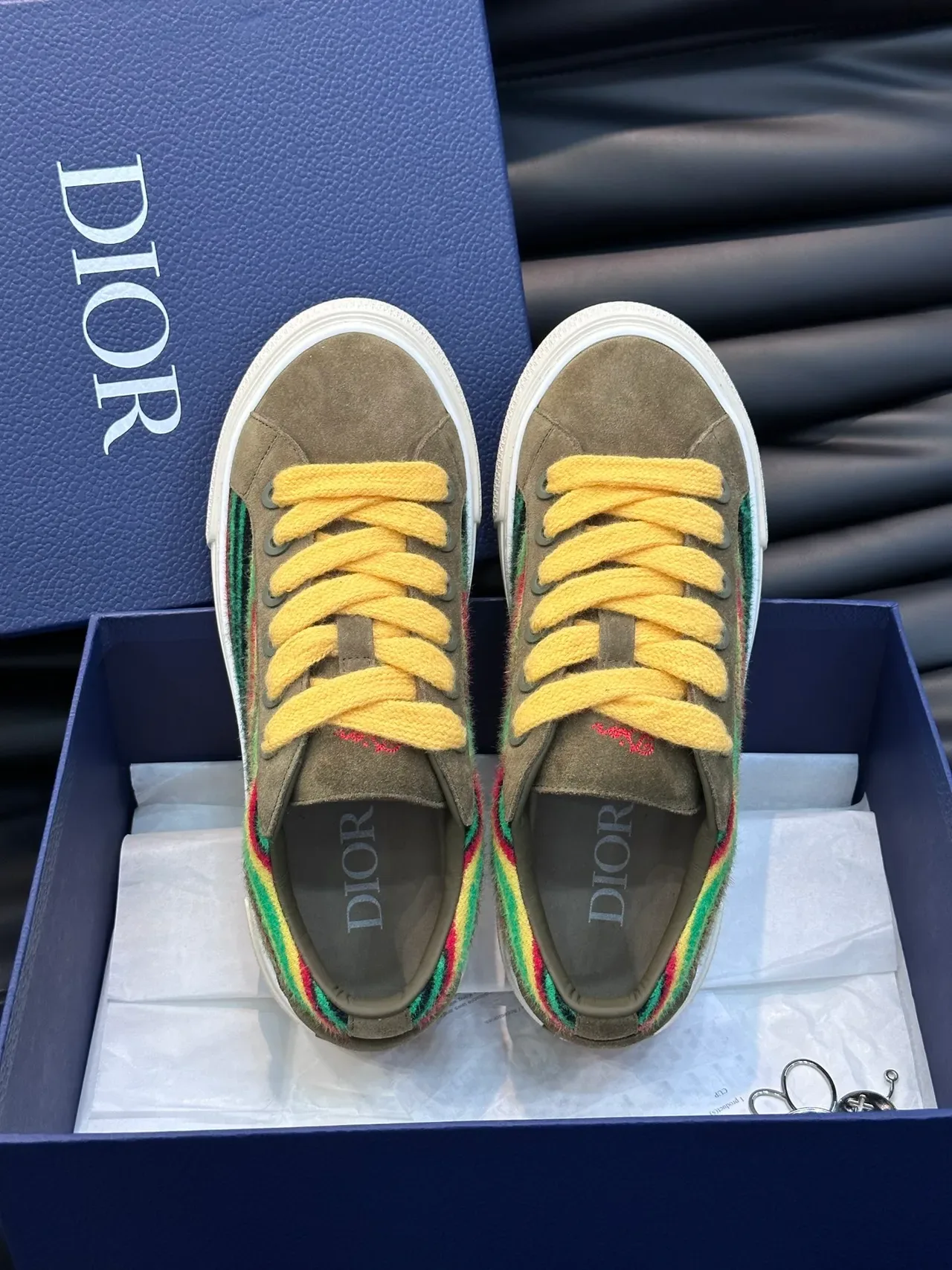 Dior tênis lifestyle Army Green Multicolor camurça superior painel lateral listrado 4