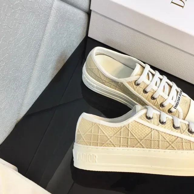Dior B23 Beige Quilted Platform Lifestyle Sneakers 2