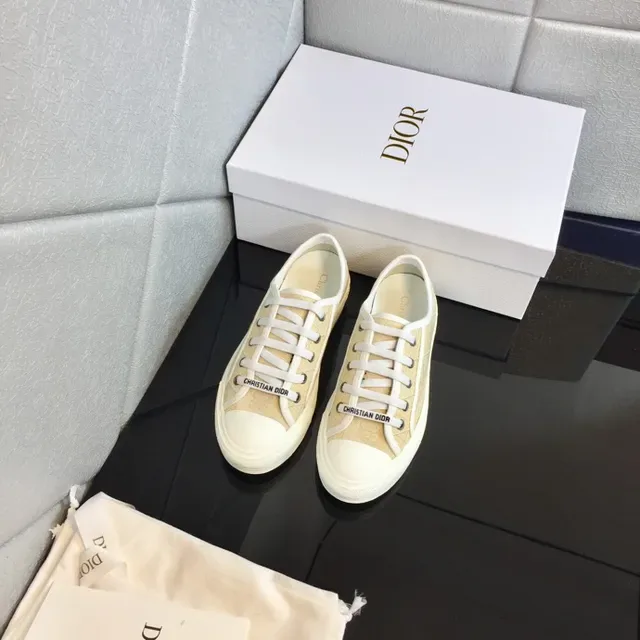 Dior B23 Beige Quilted Platform Lifestyle Sneakers 3