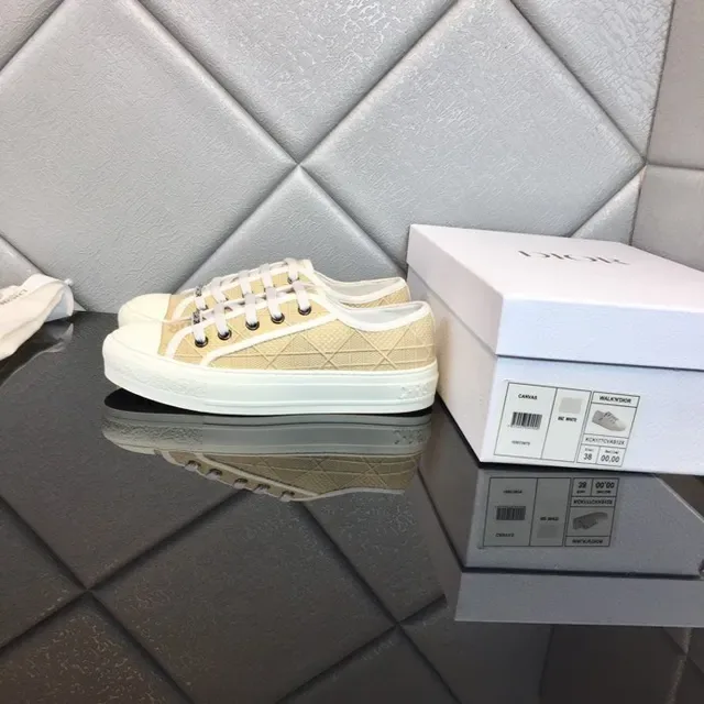 Dior B23 Beige Quilted Platform Lifestyle Sneakers 4