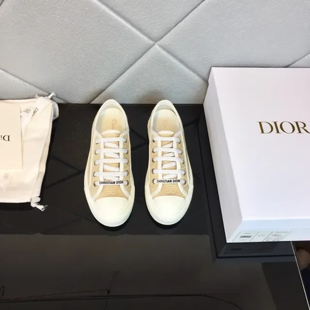 Dior B23 Beige Quilted Platform Lifestyle Sneakers 6
