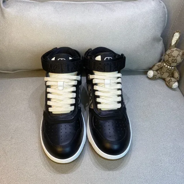 Dior B23 Black and Beige Monogram High-Top Lifestyle Sneakers 5