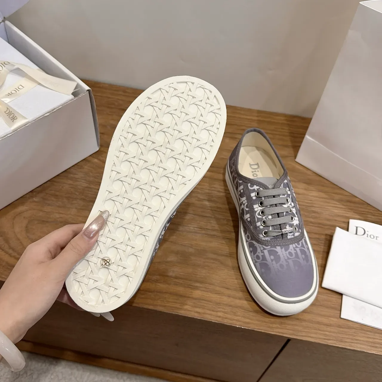 Dior B23 رمادي Monogram Canvas أحذية رياضية أسلوب حياة 3