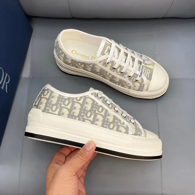 Dior B23 Oblique Monogram White Gray Lifestyle Sneakers 3