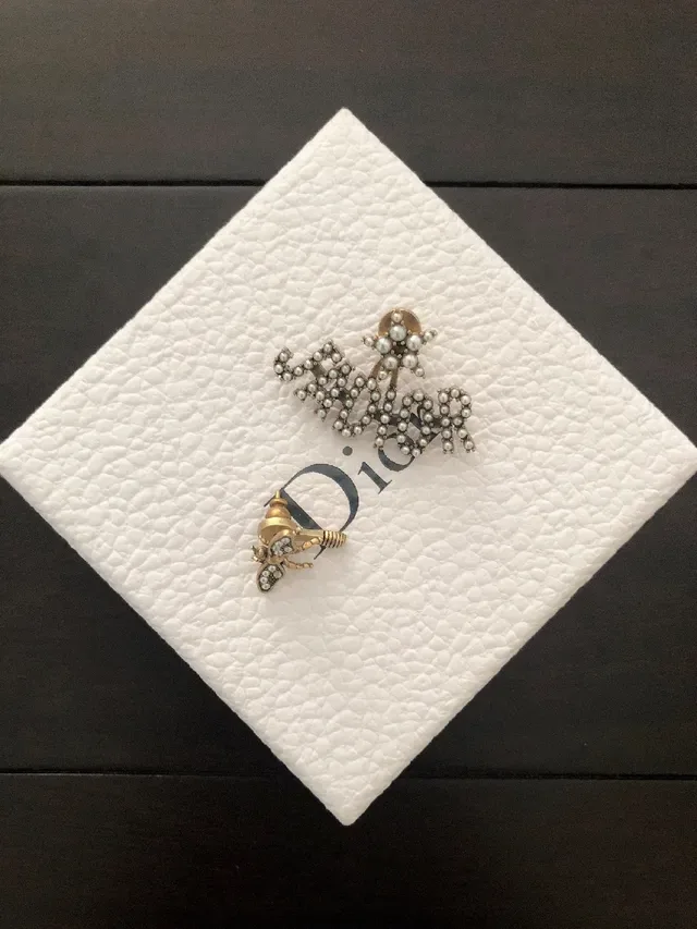 Dior Bee Motif Pearl and Crystal Earrings 6