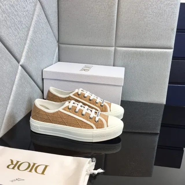 Dior Beige White Canvas Upper Rubber Sole Lifestyle Sneakers 9