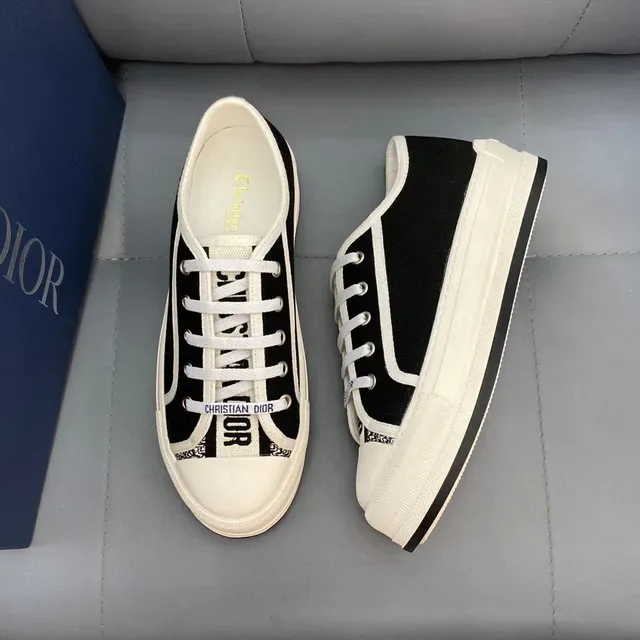 Dior Black White Canvas Upper Low-Top Silhouette Lifestyle Sneakers 4
