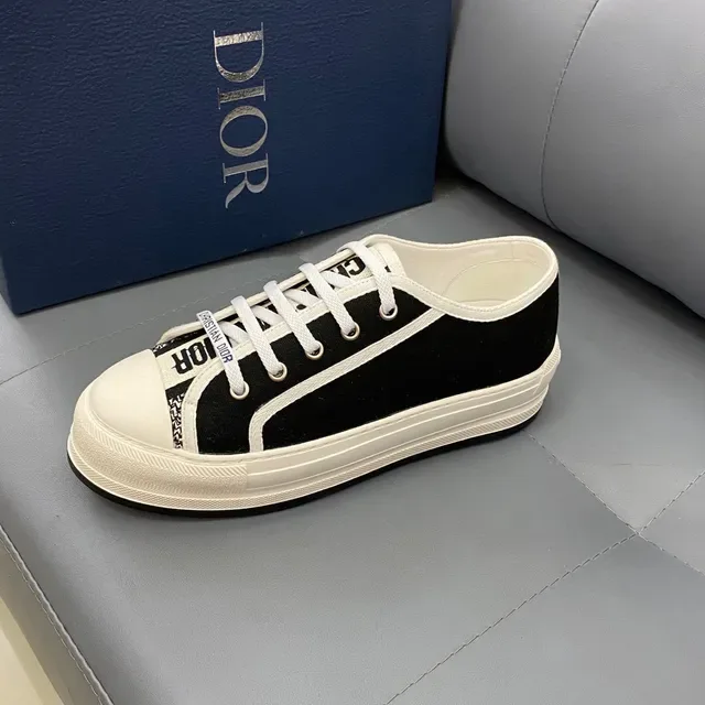 Dior Black White Canvas Upper Low-Top Silhouette Lifestyle Sneakers 5
