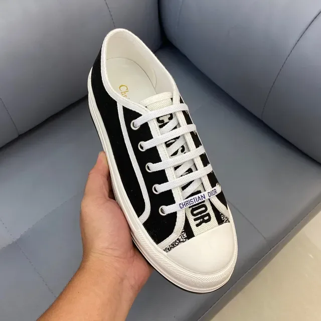 Dior Black White Canvas Upper Low-Top Silhouette Lifestyle Sneakers 7