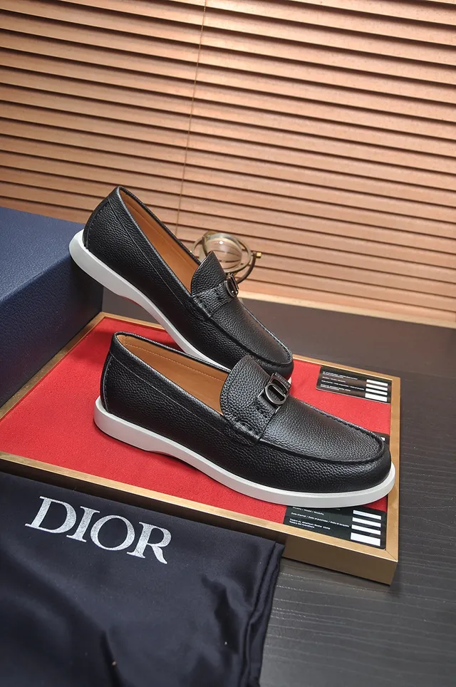 Dior Black White Pebbled Leather D-Shaped Metal Buckle Loafer 4