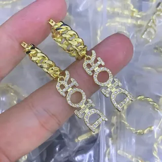 Dior DIO Logo Hoop Boucles d'oreilles Créoles Or Chaîne Curb Chunky Charms Pavés de Cristal