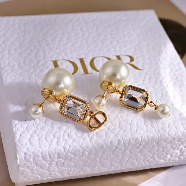 Dior Gold-Tone Pearl and Crystal Drop Earrings 3