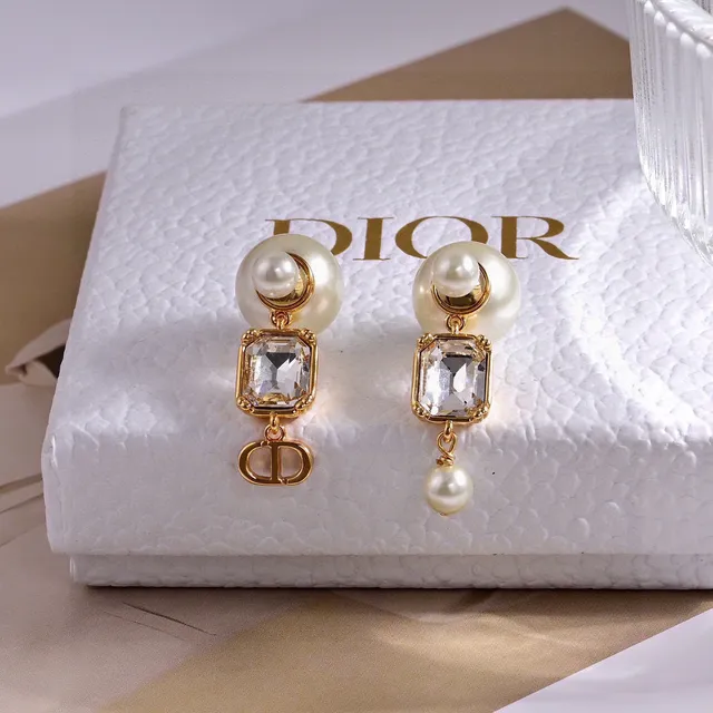 Dior Gold-Tone Pearl and Crystal Drop Earrings 5