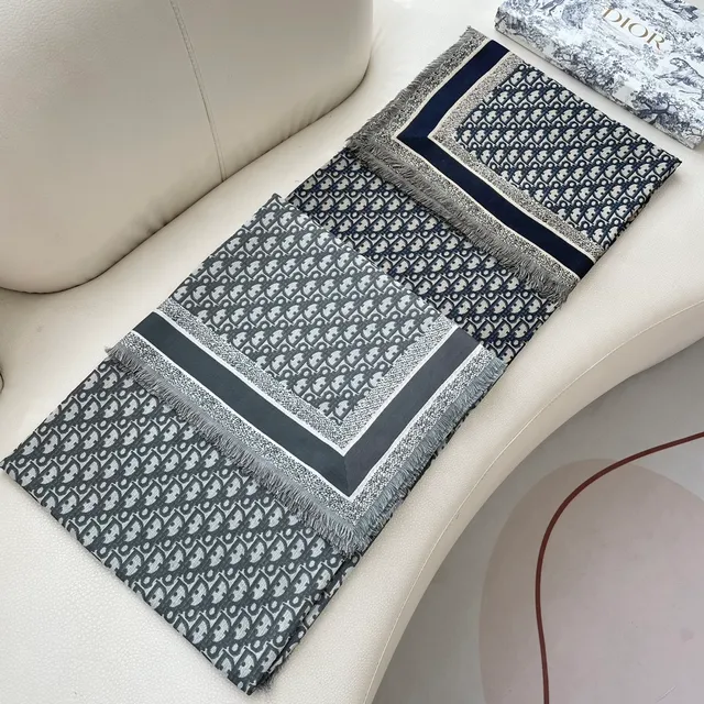 Dior Gray and Cream Geometric Jacquard Fringed Shawl 4