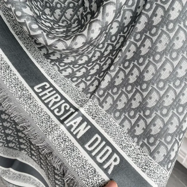 Dior Gray and Cream Geometric Jacquard Fringed Shawl 8