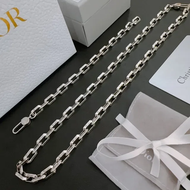Dior Link Engraved Silver Chain Bracelet 8