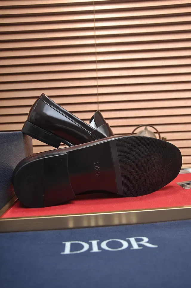 Dior Loafer Burgundy Black Patent Leather Metal Logo Plaque Loafer 3