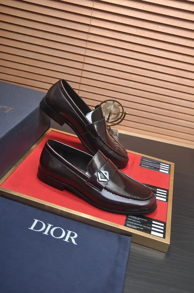 Dior Loafer Burgundy Black Patent Leather Metal Logo Plaque Loafer 4