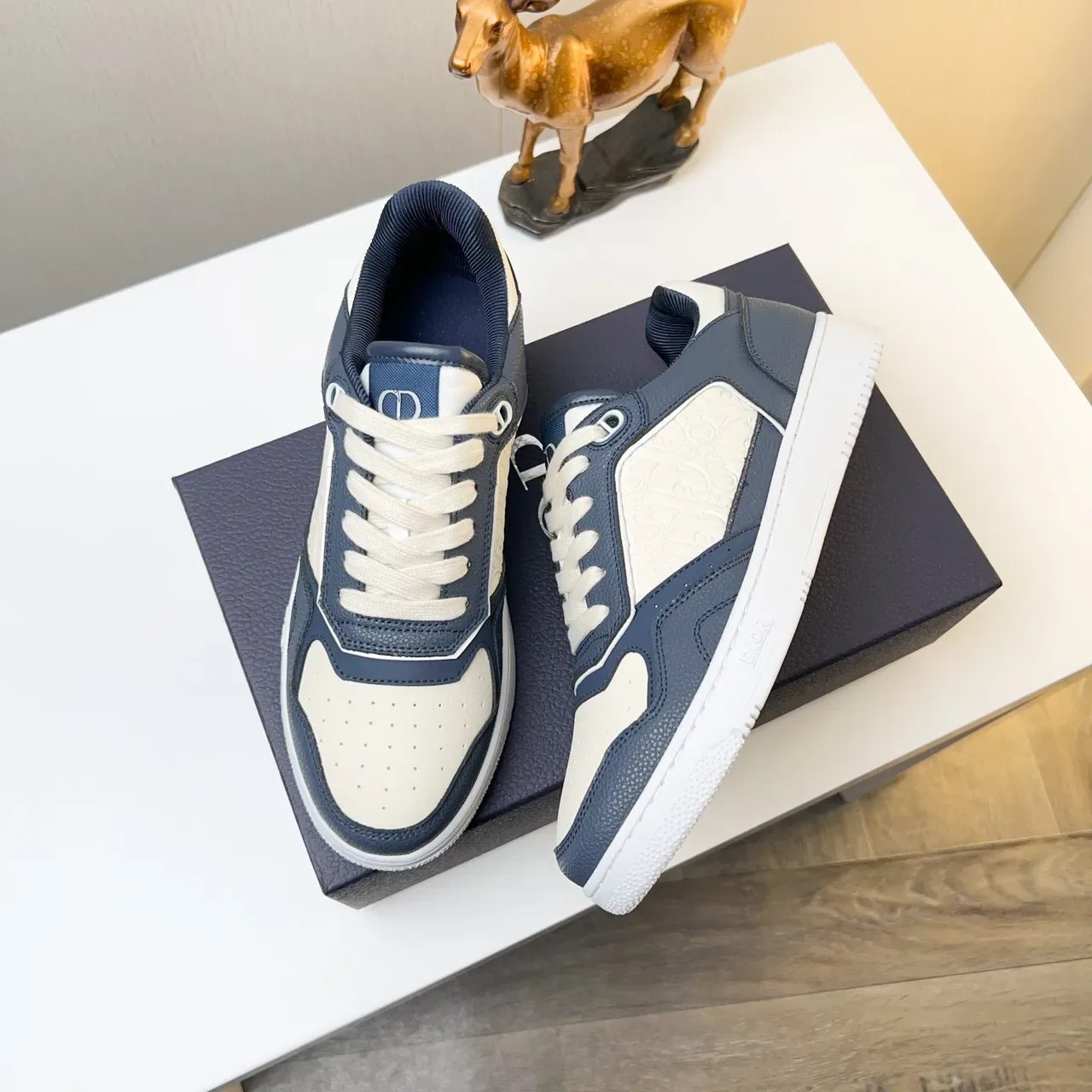 Dior Navy Beige Monogrammed Side Panel Two-Tone Leather And Textile Upper Lifestyle Sneakers 3