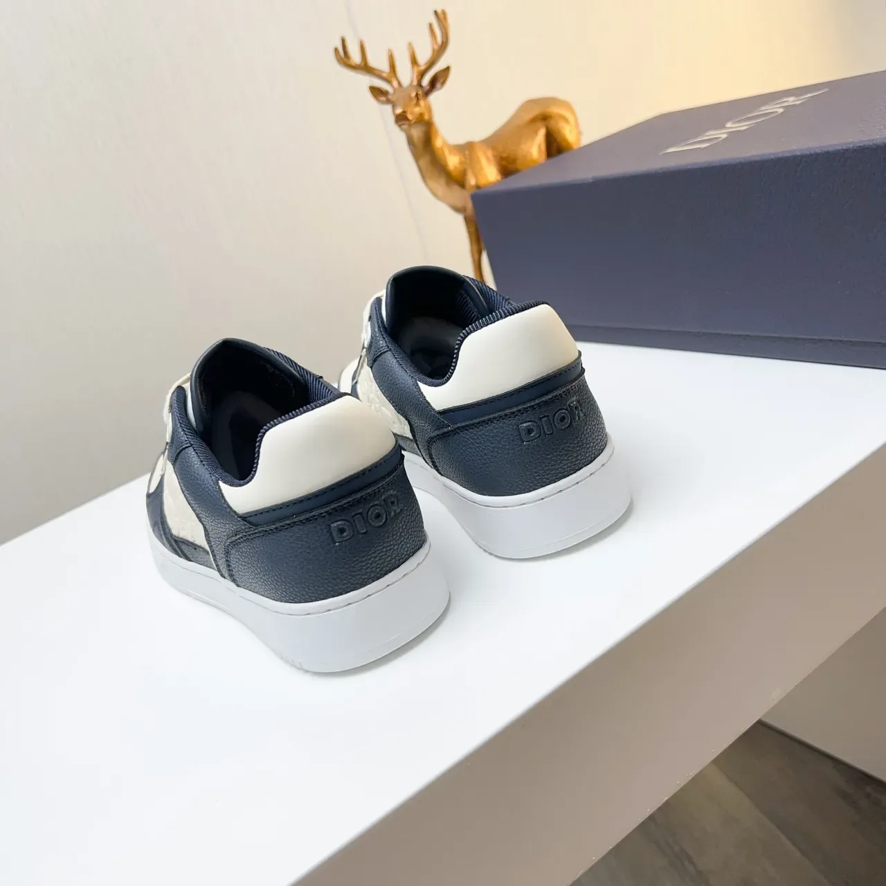 Dior Navy Beige Monogrammed Side Panel Two-Tone Leather And Textile Upper Lifestyle Sneakers 6