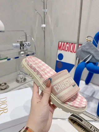 Dior Pink White Houndstooth-Patterned Branded Strap Slippers 4