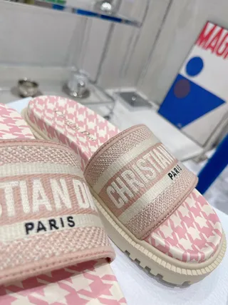 Dior Pink White Houndstooth-Patterned Branded Strap Slippers 6