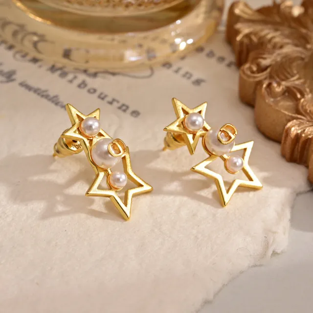 Dior Star Motif Pearl Stud Earrings 3