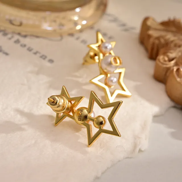 Dior Star Motif Pearl Stud Earrings 5